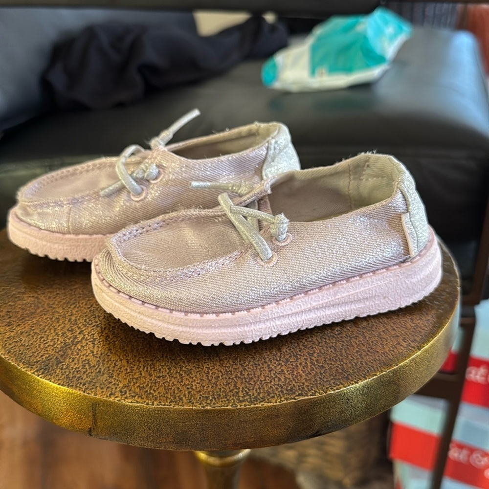 Toddler pink sparkle hey dudes